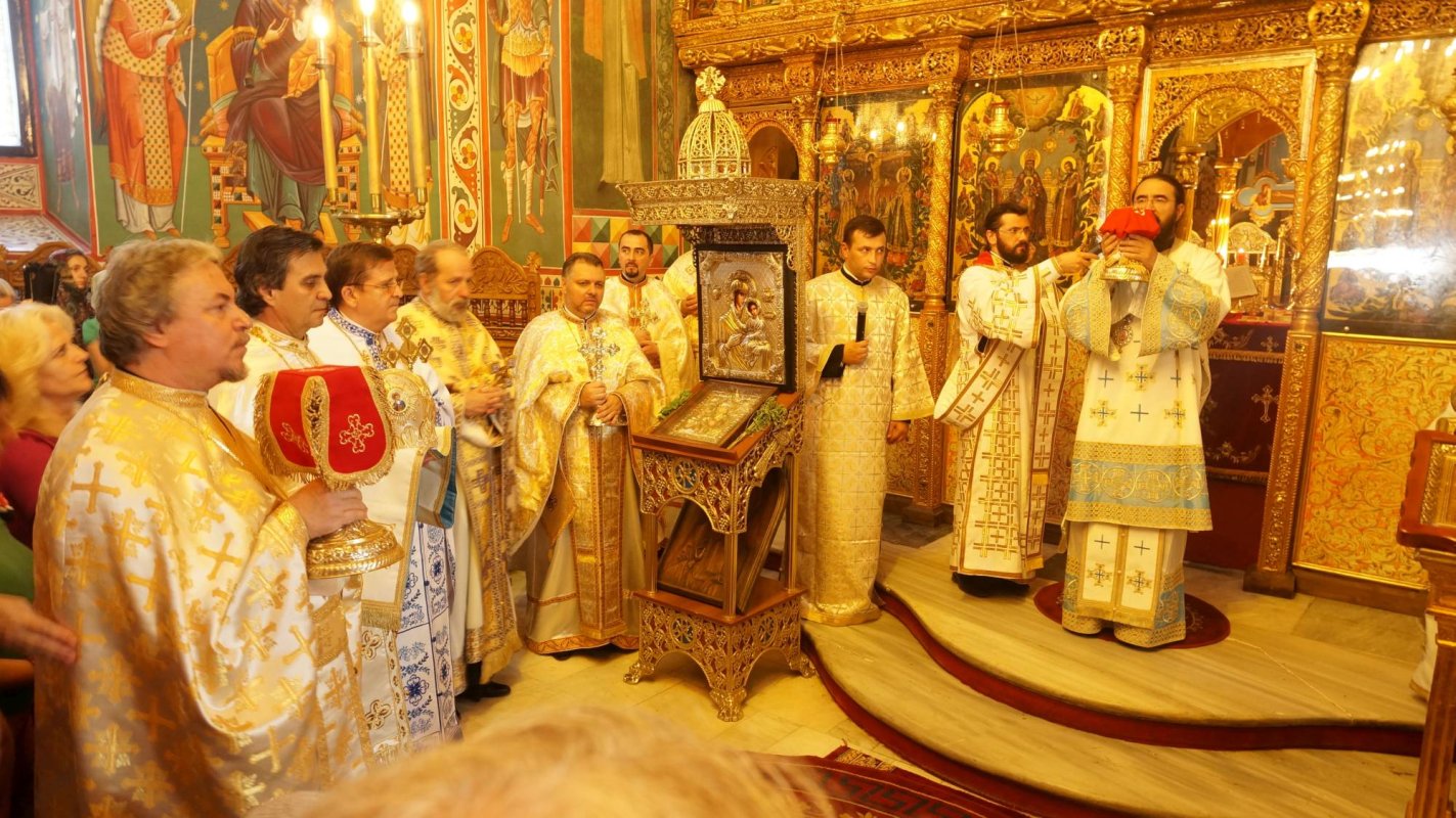 Hramul Bisericii „Sfântul Gheorghe”-Nou din București 70200