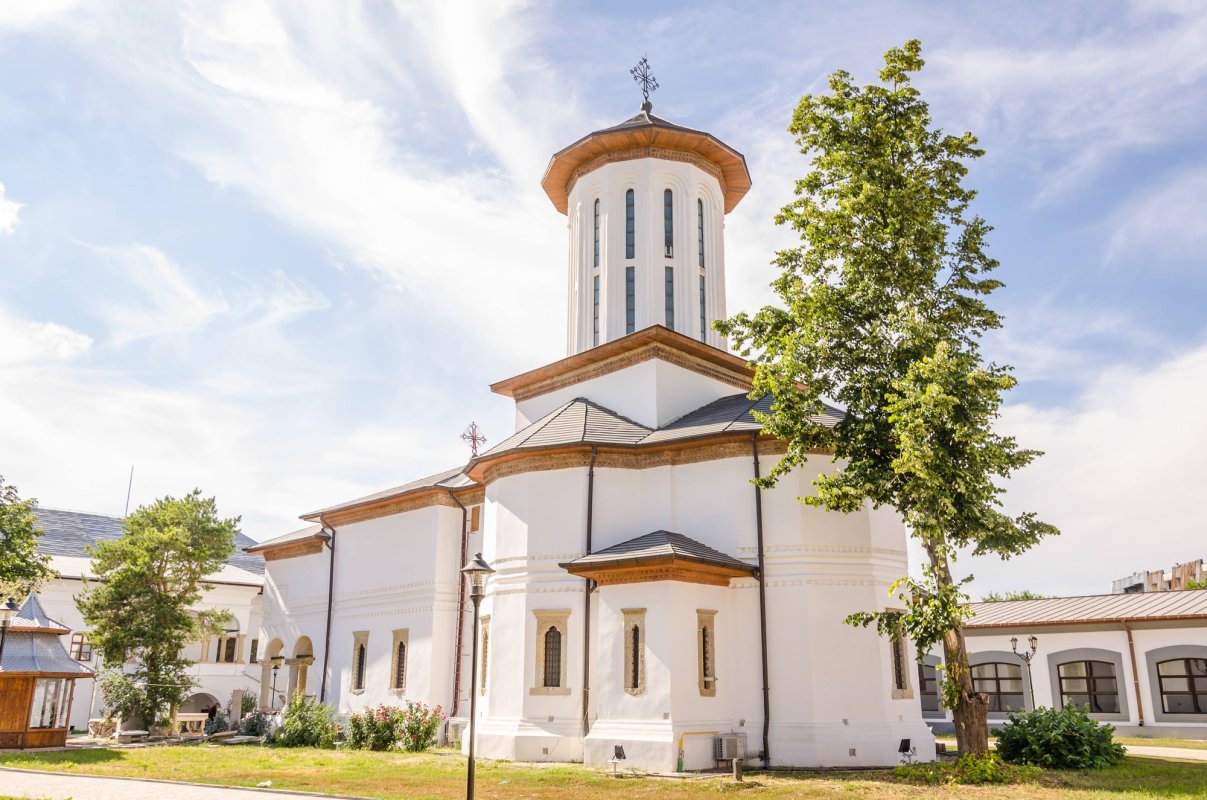 Credință și statornicie sub ocrotirea Maicii Domnului 70176