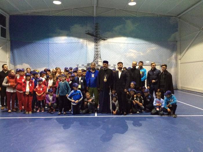 Vizită arhierească în mijlocul tinerilor din Tabăra „Licăr de lumină“ 70086