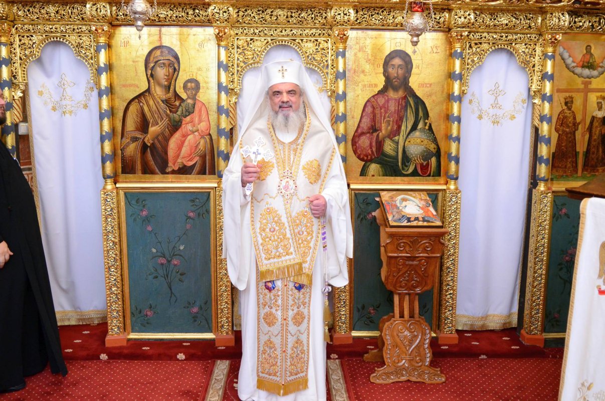 „Renunță la ceva trecător ca să te unești cu Cineva netrecător!” 70069