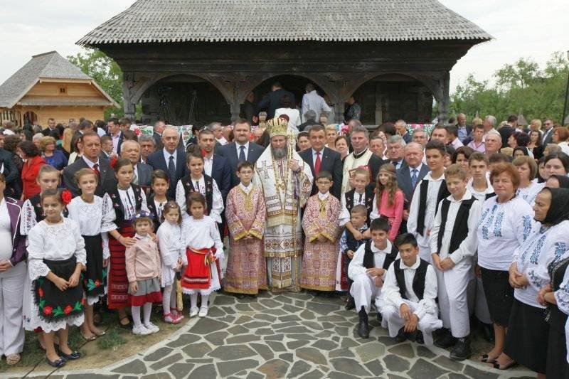Sfinţiri şi vizite arhiereşti în Episcopia Maramureşului şi Sătmarului 70059