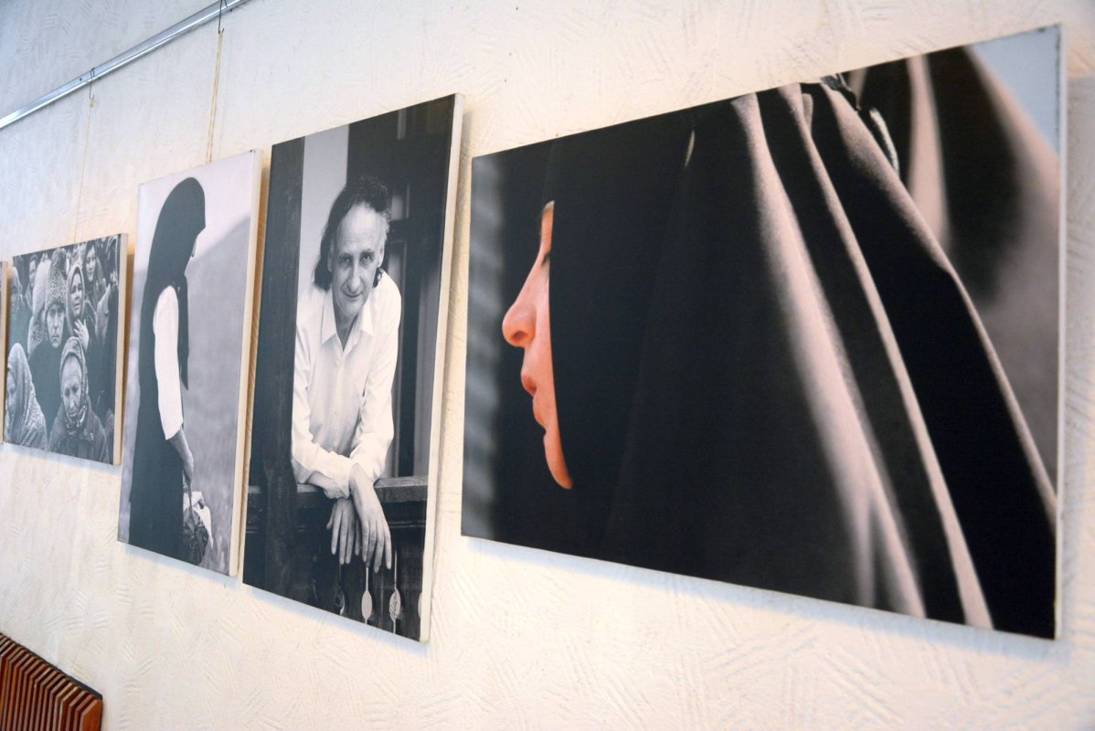 Expoziţie din istoria contemporană a Basarabiei 70038