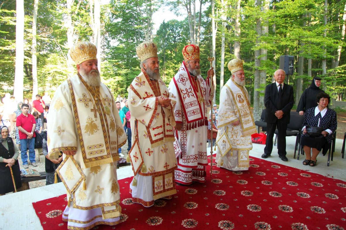 Praznicul Tăierii capului Sfântului Ioan Botezătorul 69926