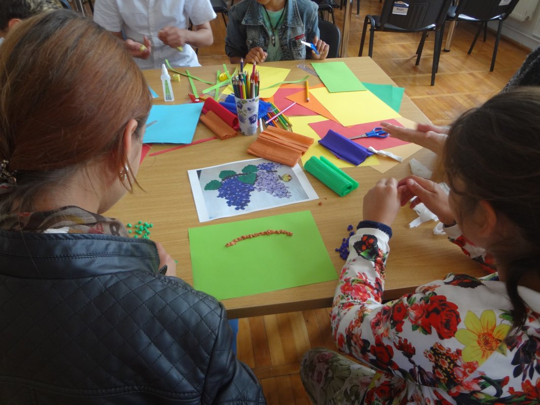 Biserica sprijină copiii din familiile defavorizate la început de an școlar 69867