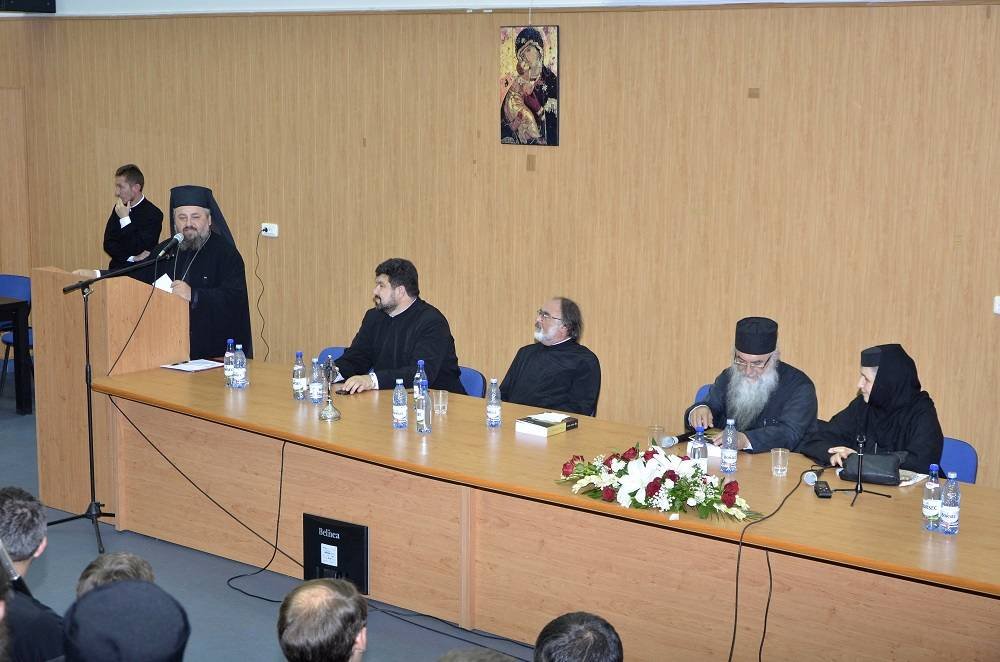 Arhimandritul Zaharia Zaharou la Deva şi Petroșani 69806