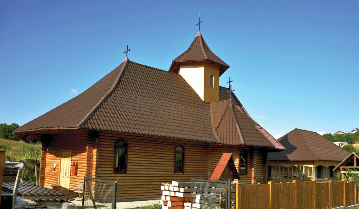 Proiectul „Copii şi tineri alături de vârstnici“, implementat de Parohia Cercu 69805