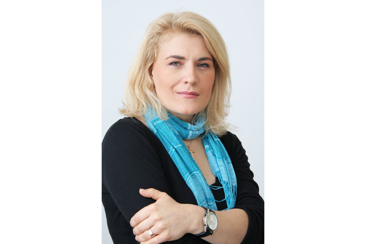 Toamna înfloresc speranţele şi uniformele școlare 69821