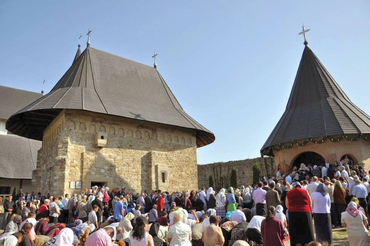 Zile de sărbătoare la Mănăstirea Hadâmbu 69804