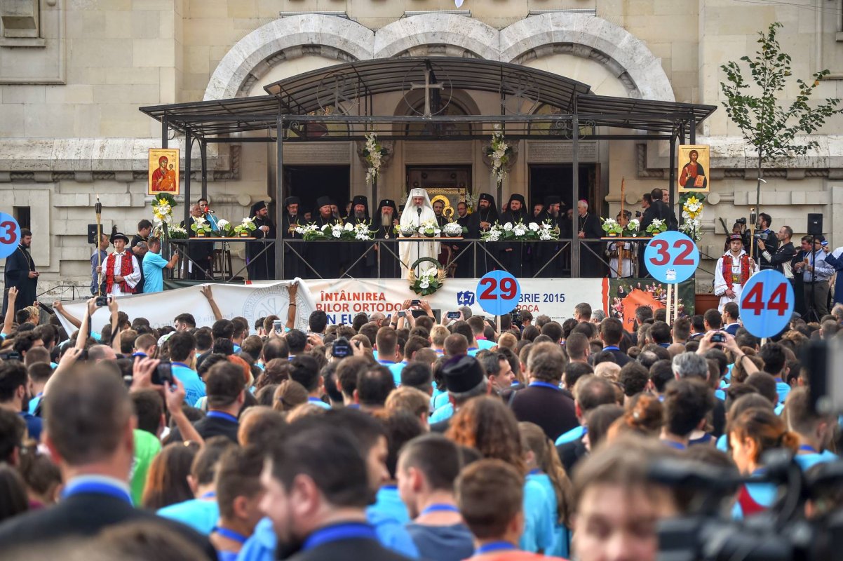 Tinerii ortodocși - mărturisitori ai iubirii lui Hristos şi misionari ai Bisericii 69791