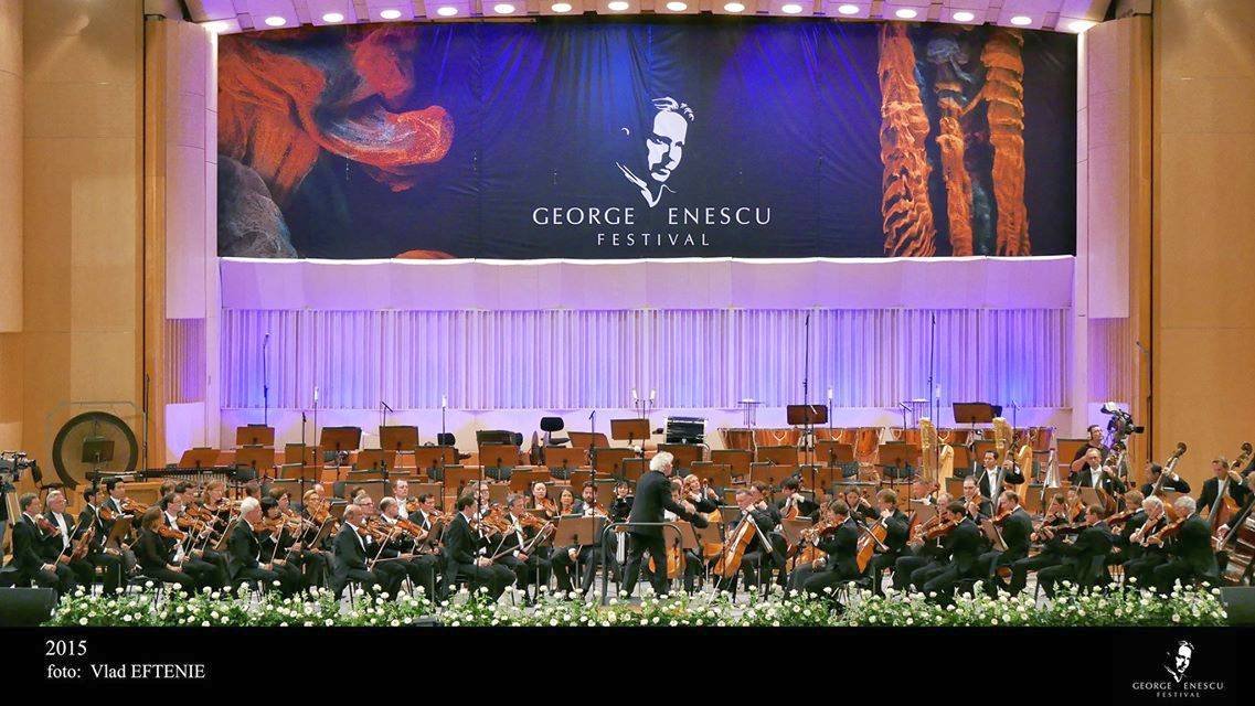 Muzica la ea acasă 69778