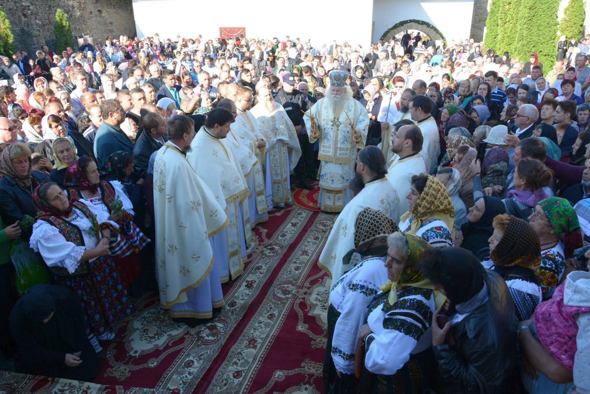 Sărbătoarea Naşterii Maicii Domnului, la Hadâmbu 69743