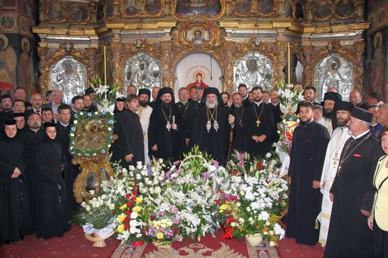 Moment de sărbătoare la Catedrala Arhiepiscopală din municipiul Roman 69693