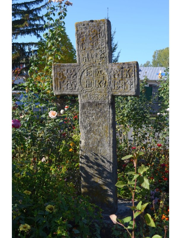 Spațiul cruciform 69720