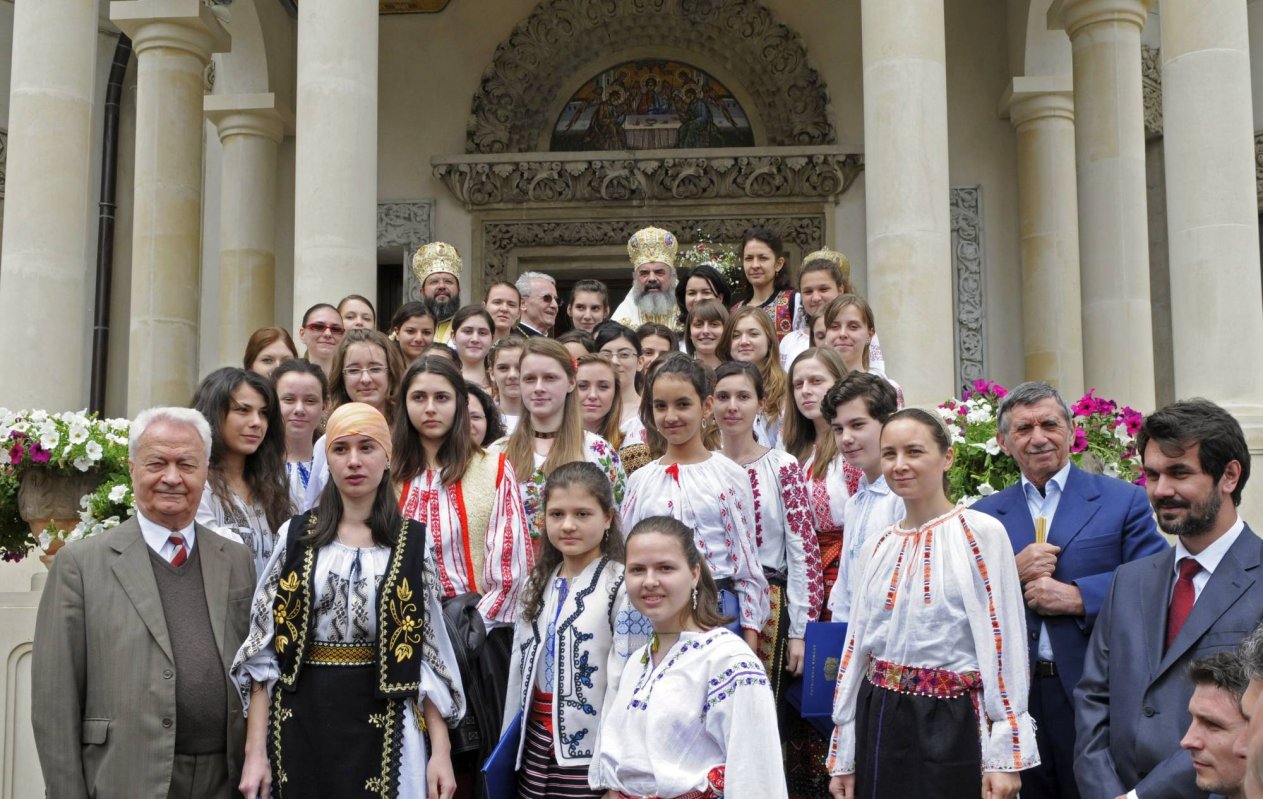 Cooperarea dintre Familie, Școală și Biserică în educație 69683