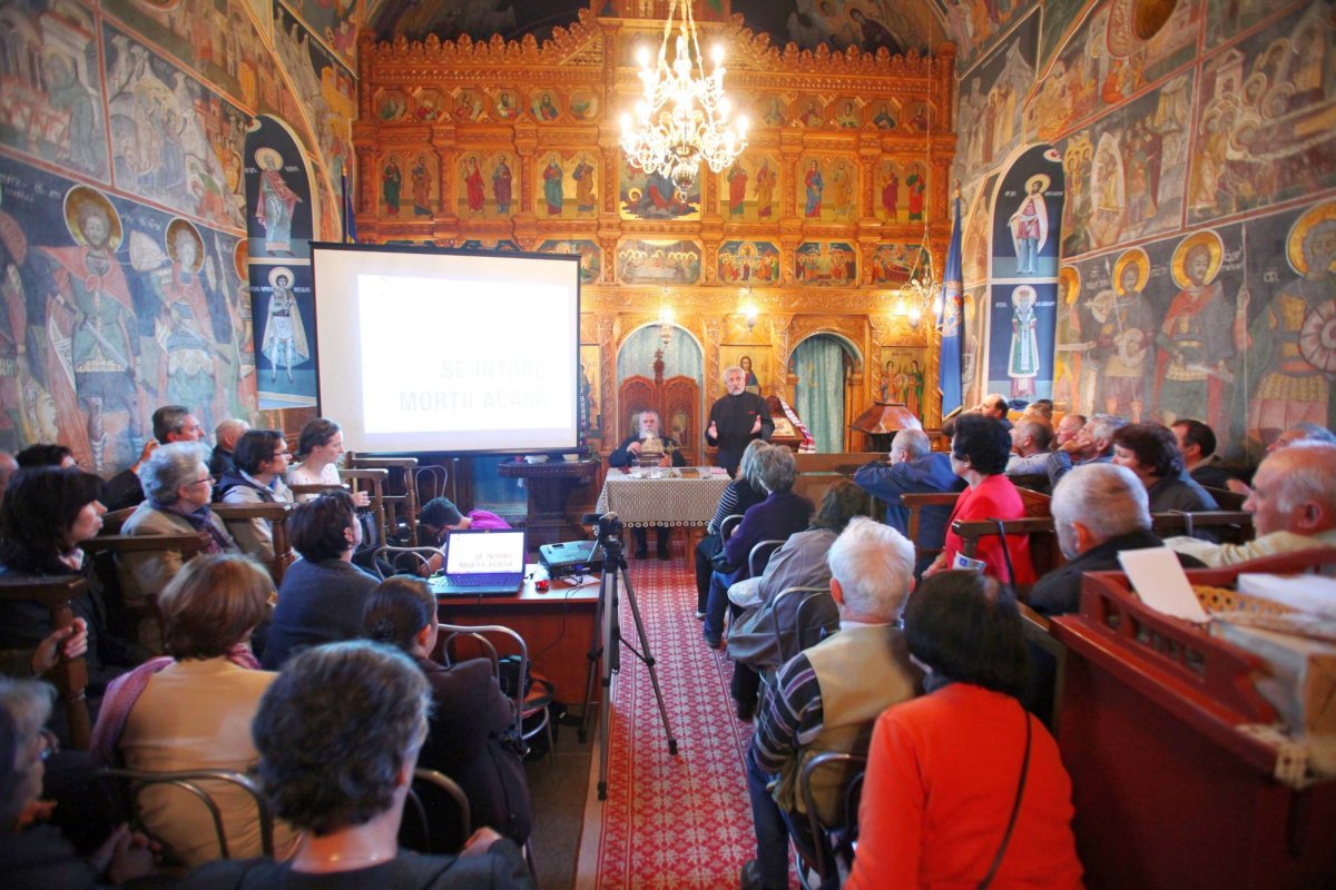 Cartea „Se întorc morţii acasă”, lansată la Ocna Sibiului 69641