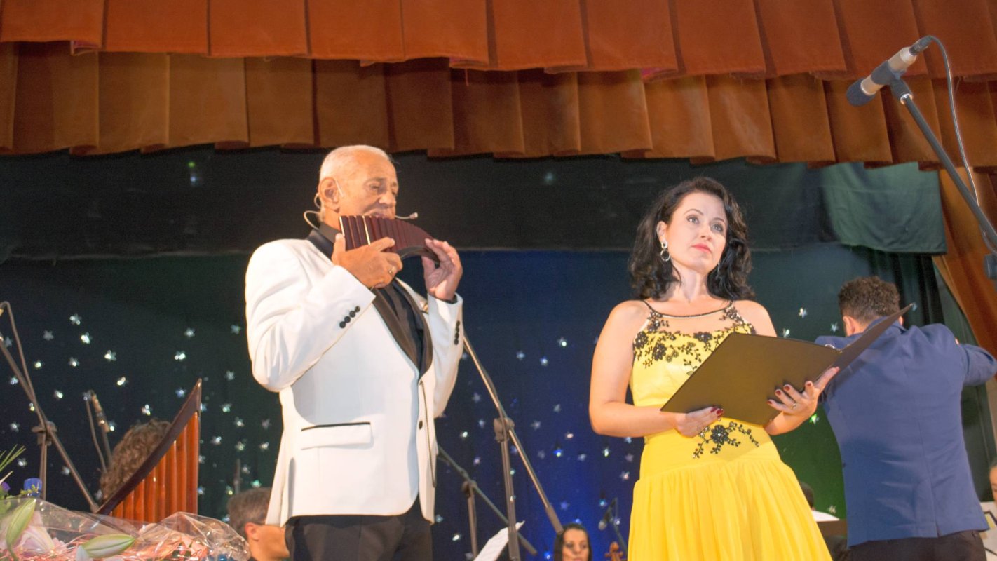 Gheorghe Zamfir - un regal simfonic, pop și folcloric  69658