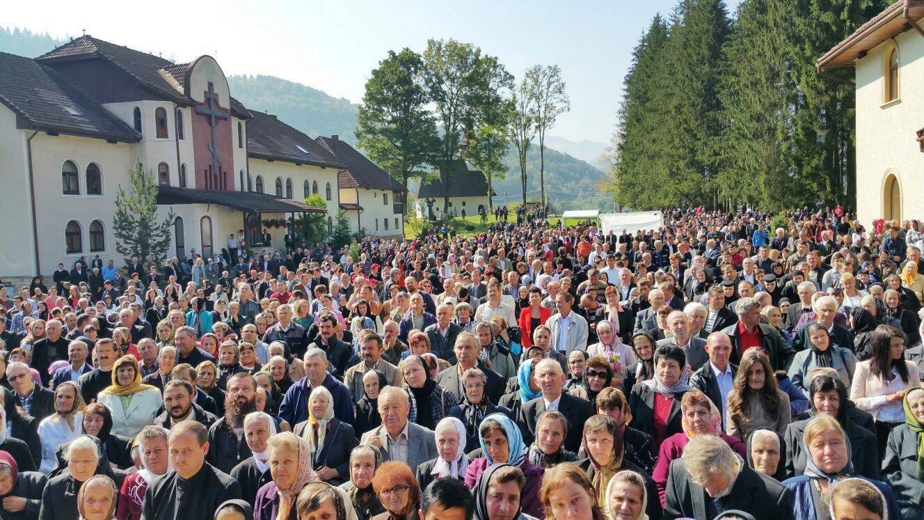 Slujiri arhiereşti la praznicul Înălțării Sfintei Cruci  69600