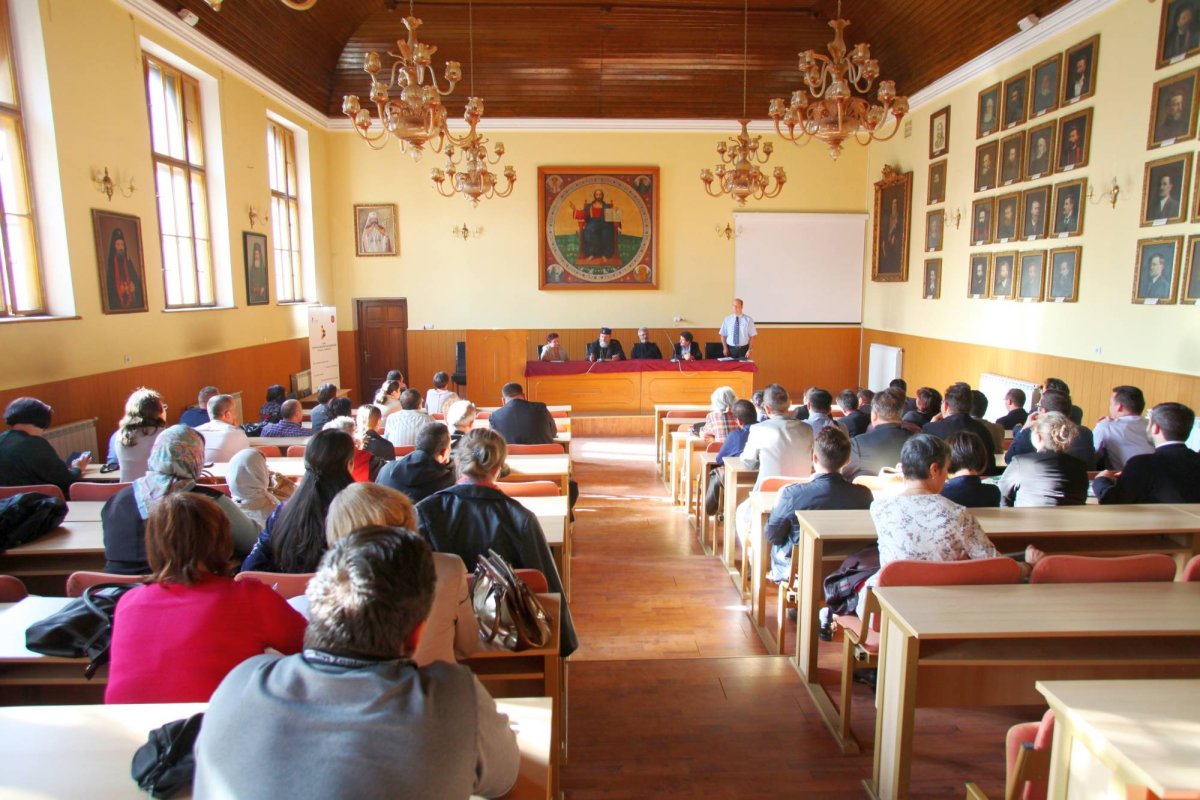 Consfătuiri ale profesorilor de religie din judeţele Sibiu şi Cluj 69574