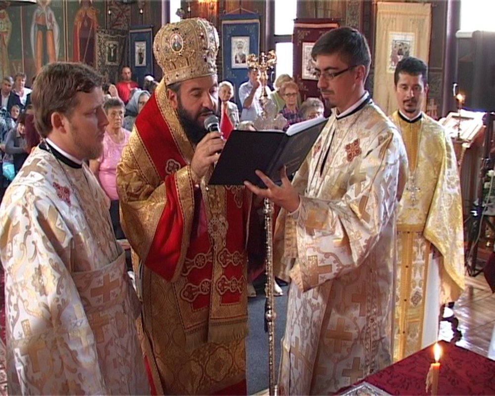 Liturghie festivă la Biserica „Sfântul Iosif cel Nou de la Partoș“ din Caransebeș 69582