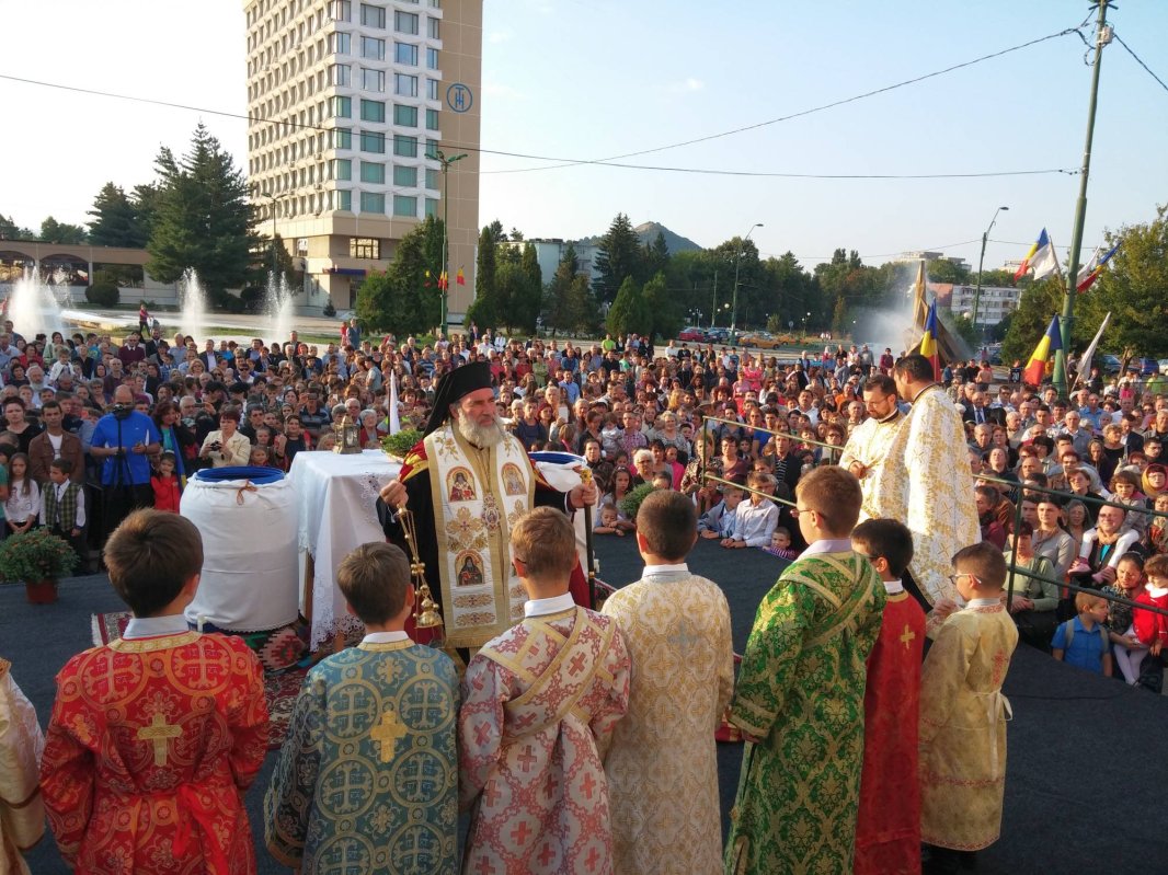 Rugăciuni arhiereşti pentru elevii oneşteni 69569