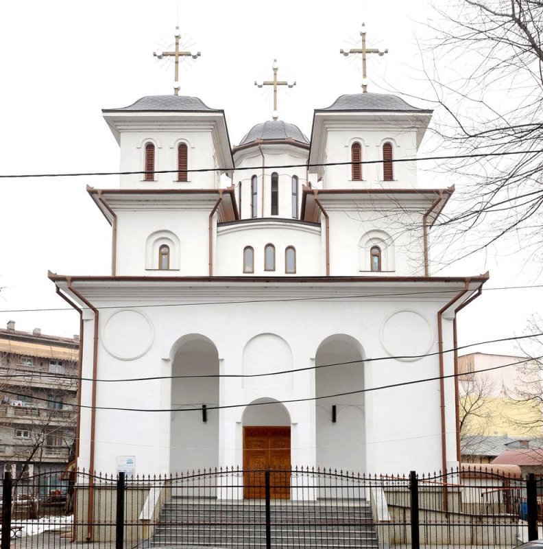 Hramul Parohiei  Iancu Vechi-Mătăsari din București 69560