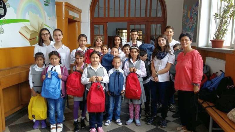 Rechizite pentru copii defavorizaţi din Protoieria Ploieşti Sud 69542