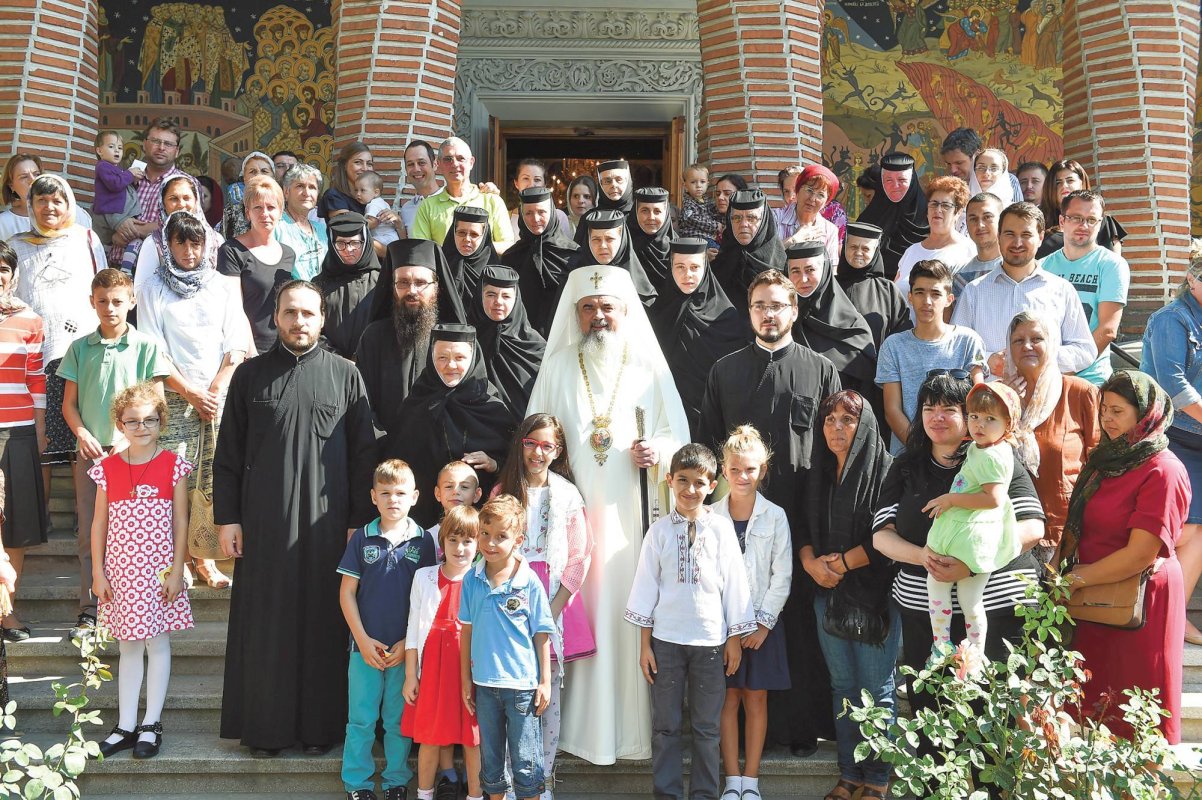 Patriarhul României la Mănăstirea Samurcășești 69508