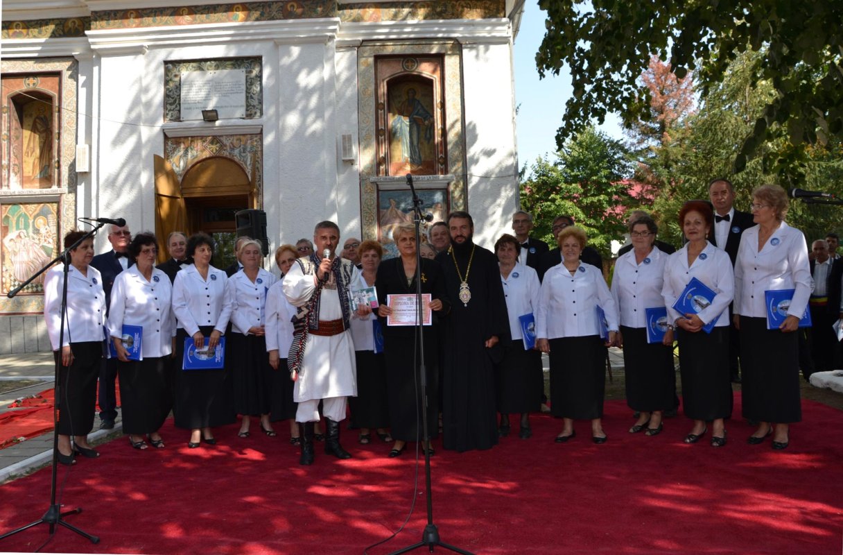Corul bisericesc "Armonia" din Bocșa la ceas aniversar 69483