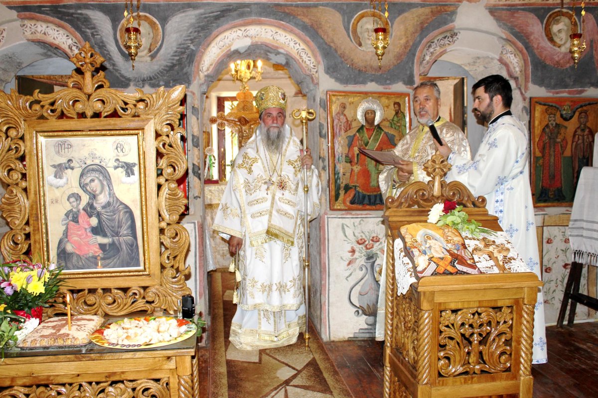 Biserica din Scăeşti a împlinit 200 de ani 69456