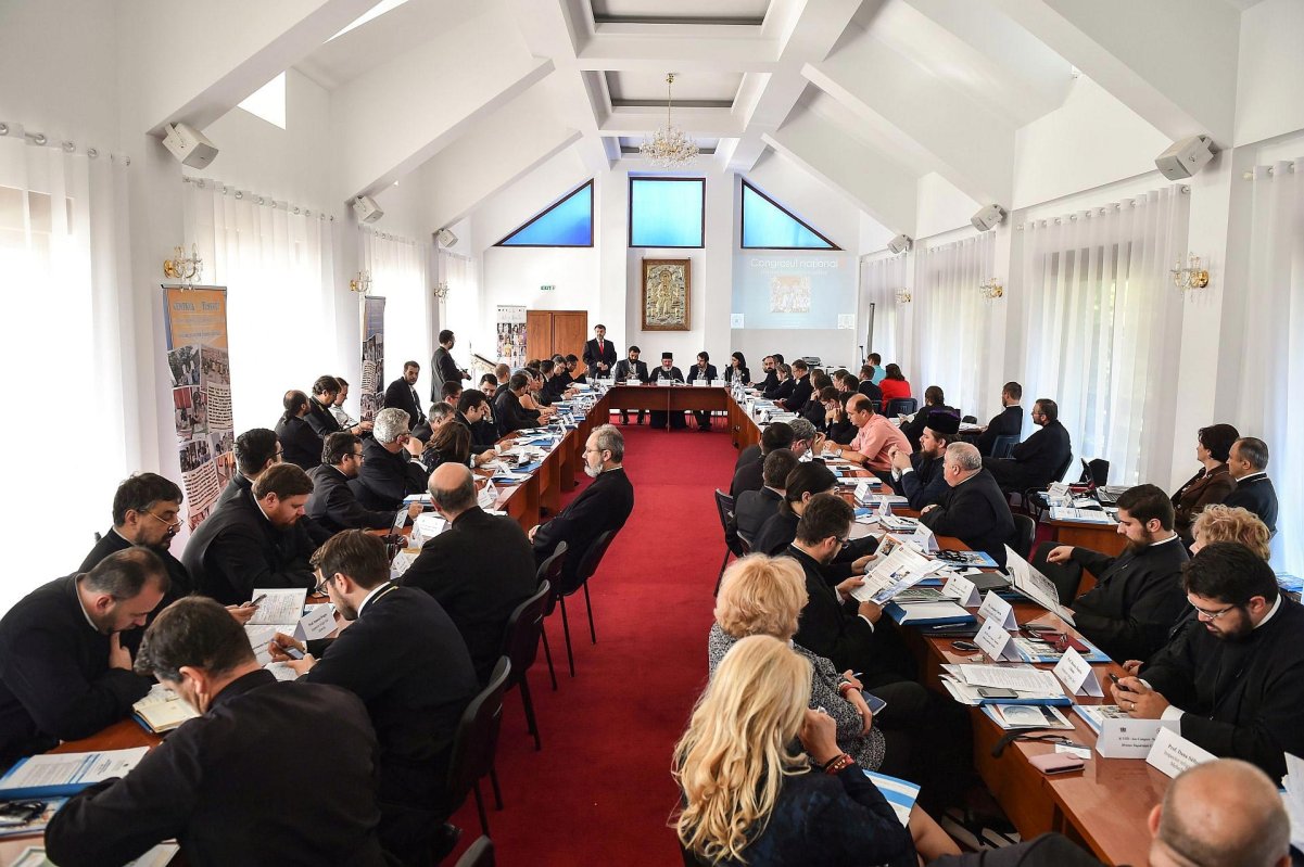 Congresul naţional „Hristos împărtășit copiilor” la Mănăstirea Caraiman  69466