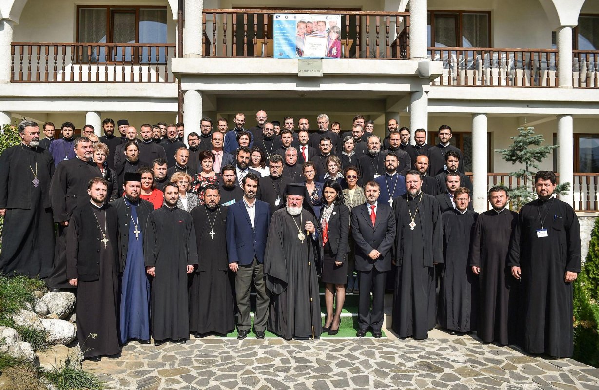 Informare intelectuală şi formare duhovnicească în educația moral-religioasă a copiilor și a tinerilor 69465