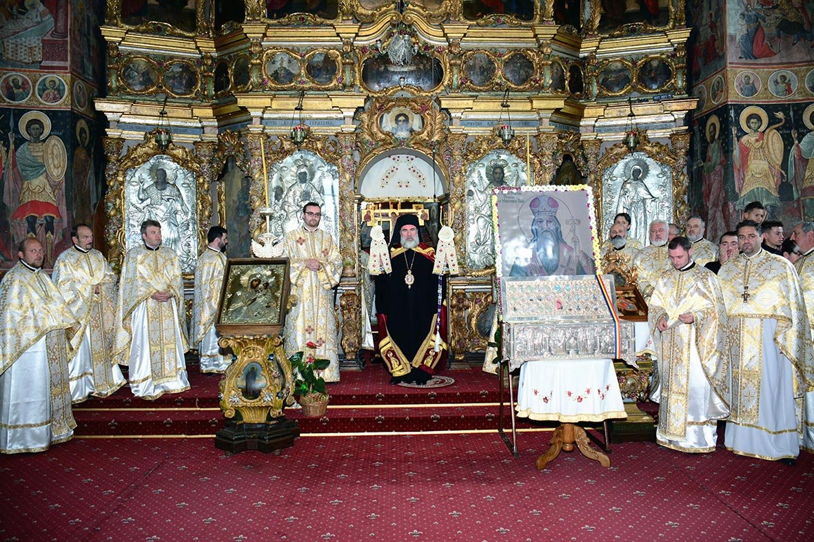„Suntem în biserica unde a slujit Sfântul Ierarh Teodosie“ 69447