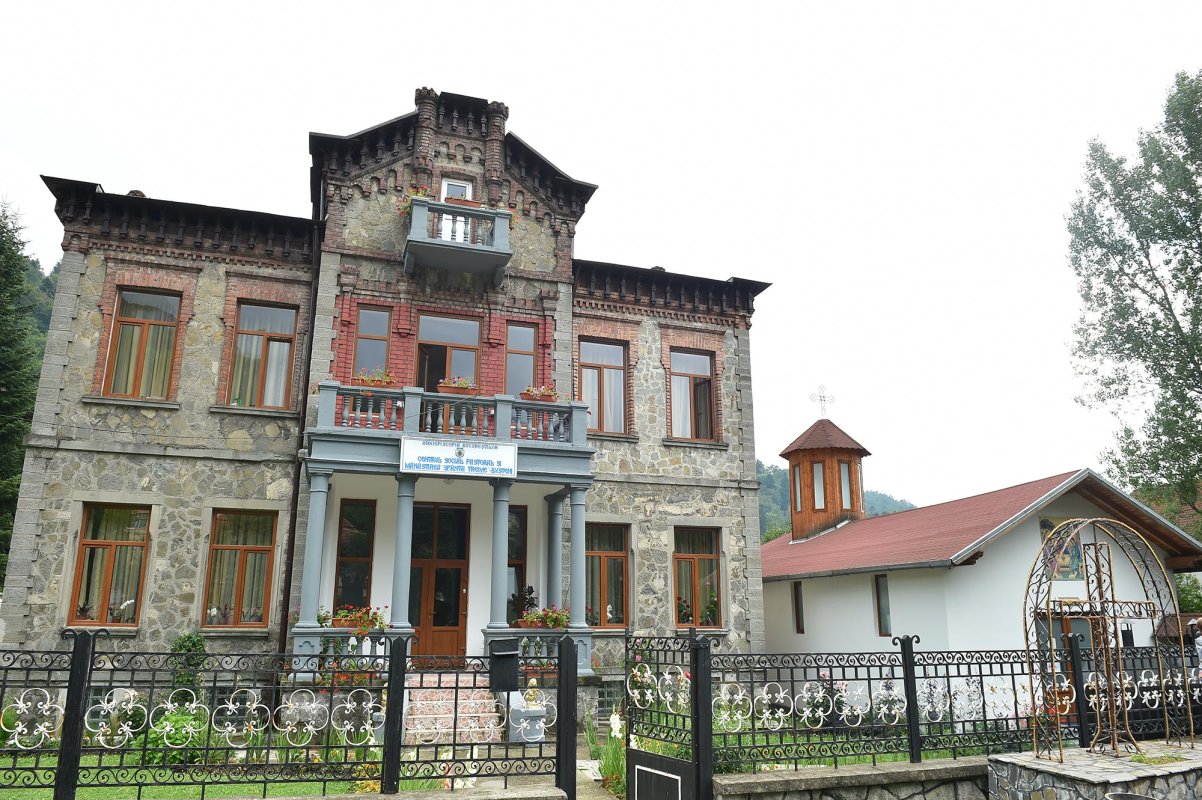 Oaza de rugăciune din centrul orașului Bușteni 69407