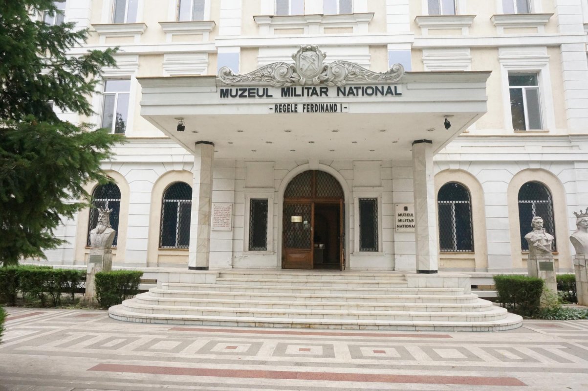 File de istorie şi demnitate naţională 69392