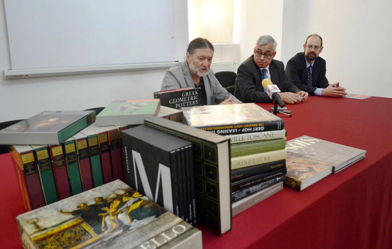 Muzeul Brukenthal a primit 2000 de volume  69377