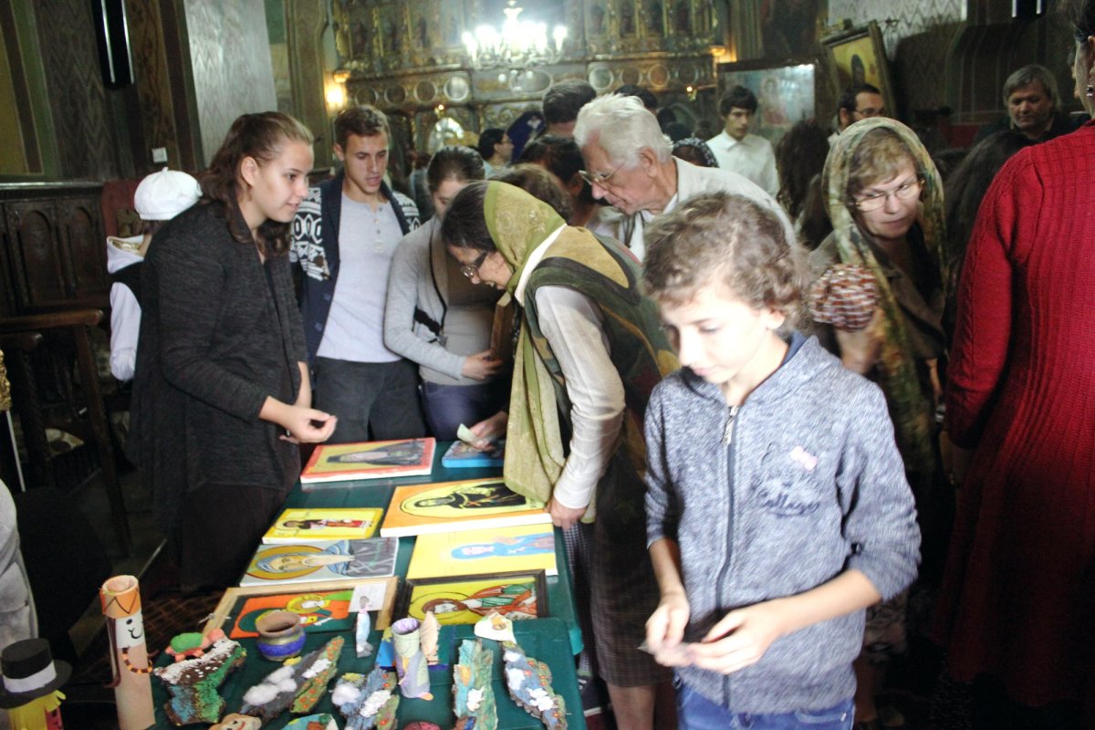 Colectă pentru copiii nevoiaşi 69289