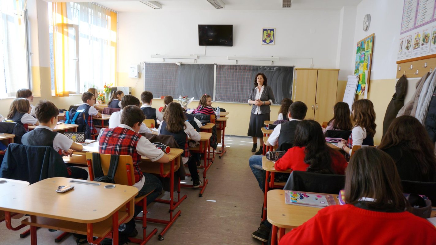 Câteva întrebări pentru omul de la catedră 69256