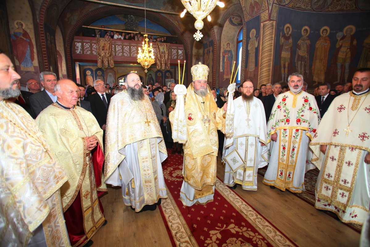 Slujiri arhiereşti în Duminica a 19-a după Rusalii 69196