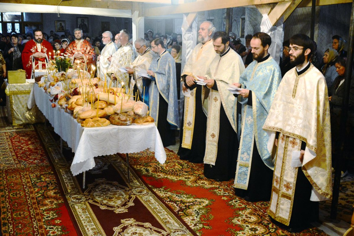 Bucurie duhovnicească în două biserici ieşene 69171