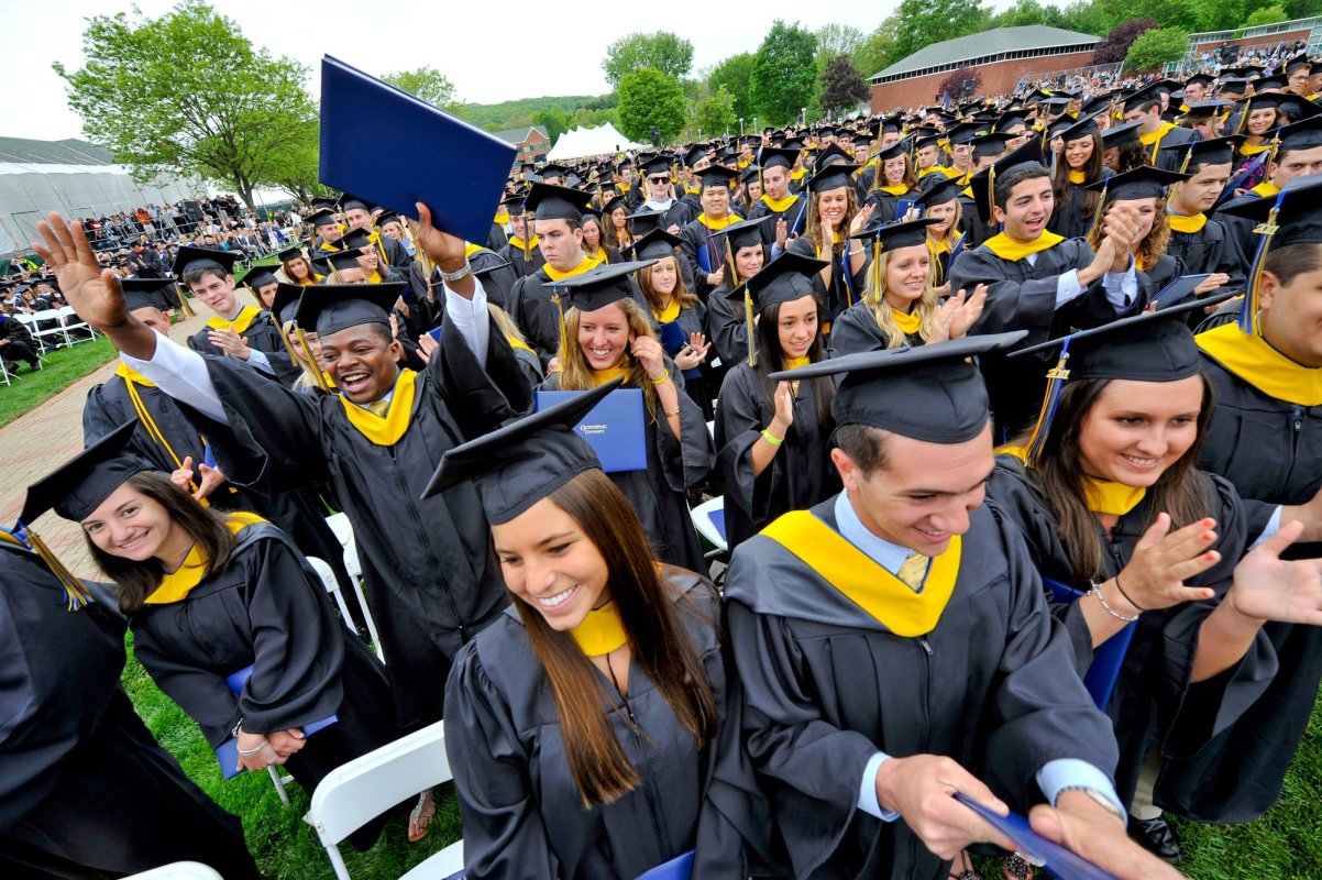 Liceenii intră în febra alegerii universităţii 69193