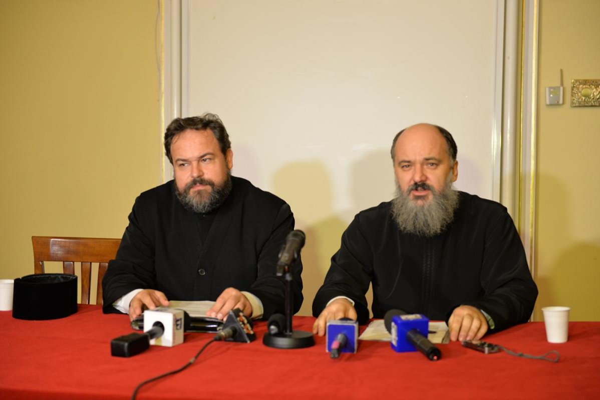 Trei sfinţi şi o lecţie de credinţă, la hramul Sfintei Cuvioase Parascheva de la Iaşi 69140