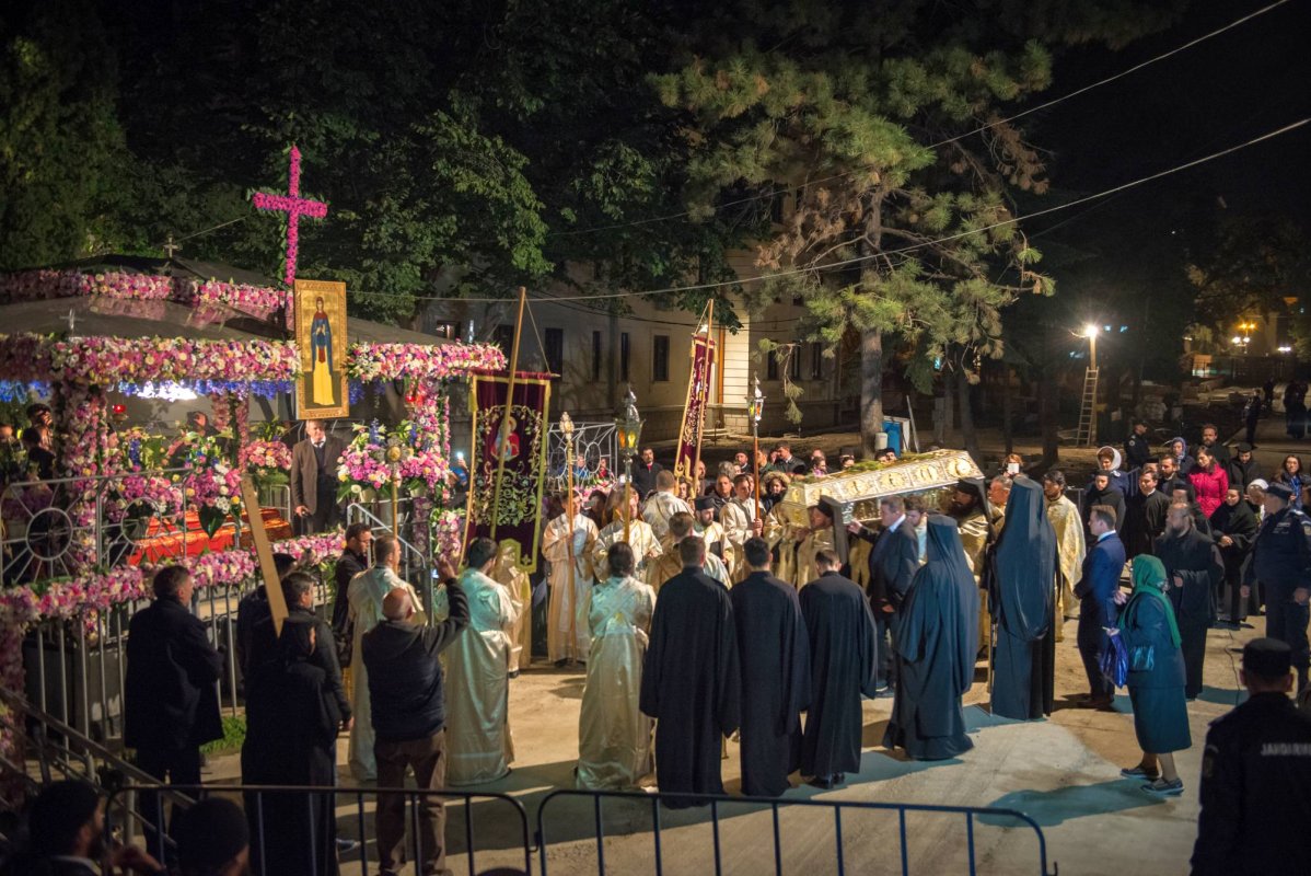 Procesiune cu moaştele Sfintei Parascheva 69015