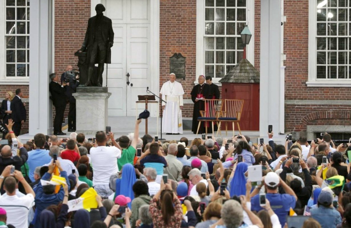 „Suntem slujitorii săracilor,  și nu stăpânii lor” 69114