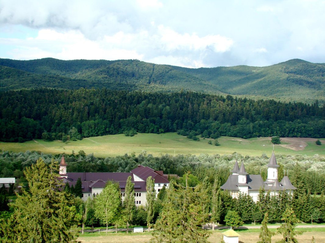 O lumină a credinței și a culturii românești 69036