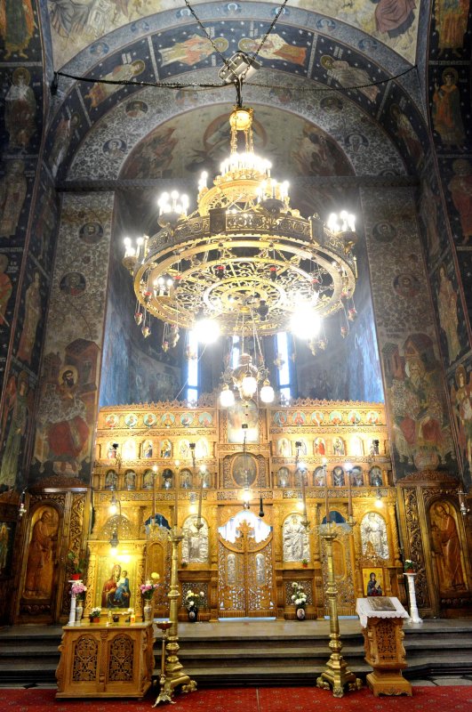 Biserica ocrotită de Sfânta Vineri cea Nouă 68988