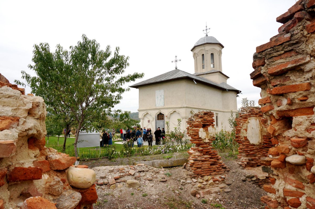 Căutători de sfinţenie în Munţii Buzăului 69005