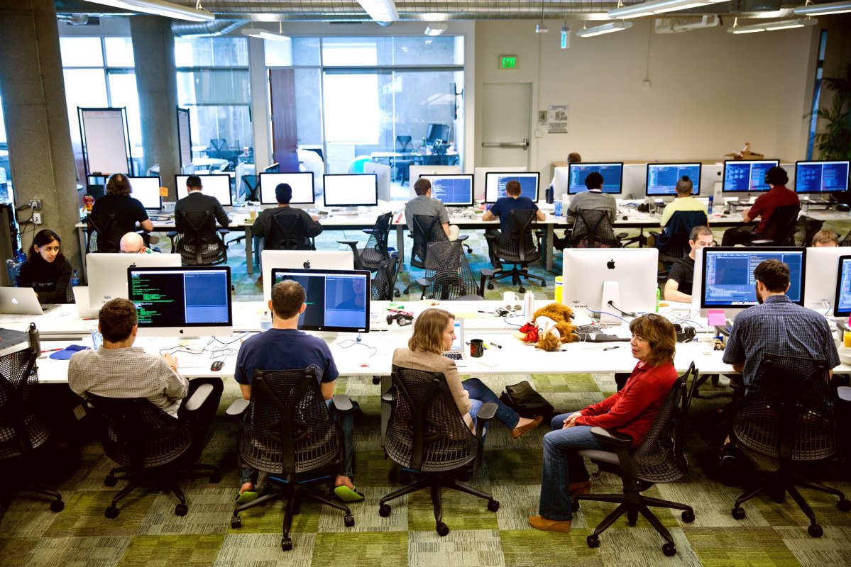 „Românilor le lipseşte accesul la pieţele mari de soft” 69014