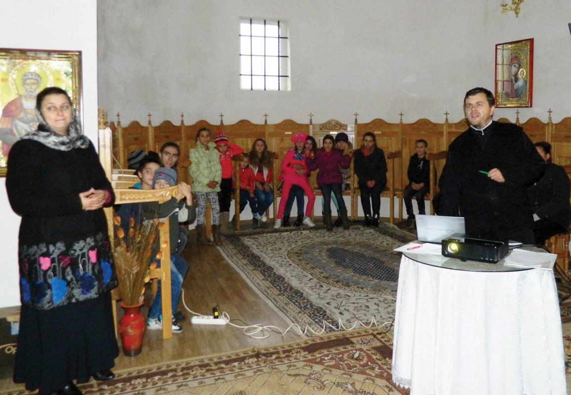 Două luni de cateheze în cadrul cercurilor pastorale din Protopopiatul Piatra Neamţ 68831