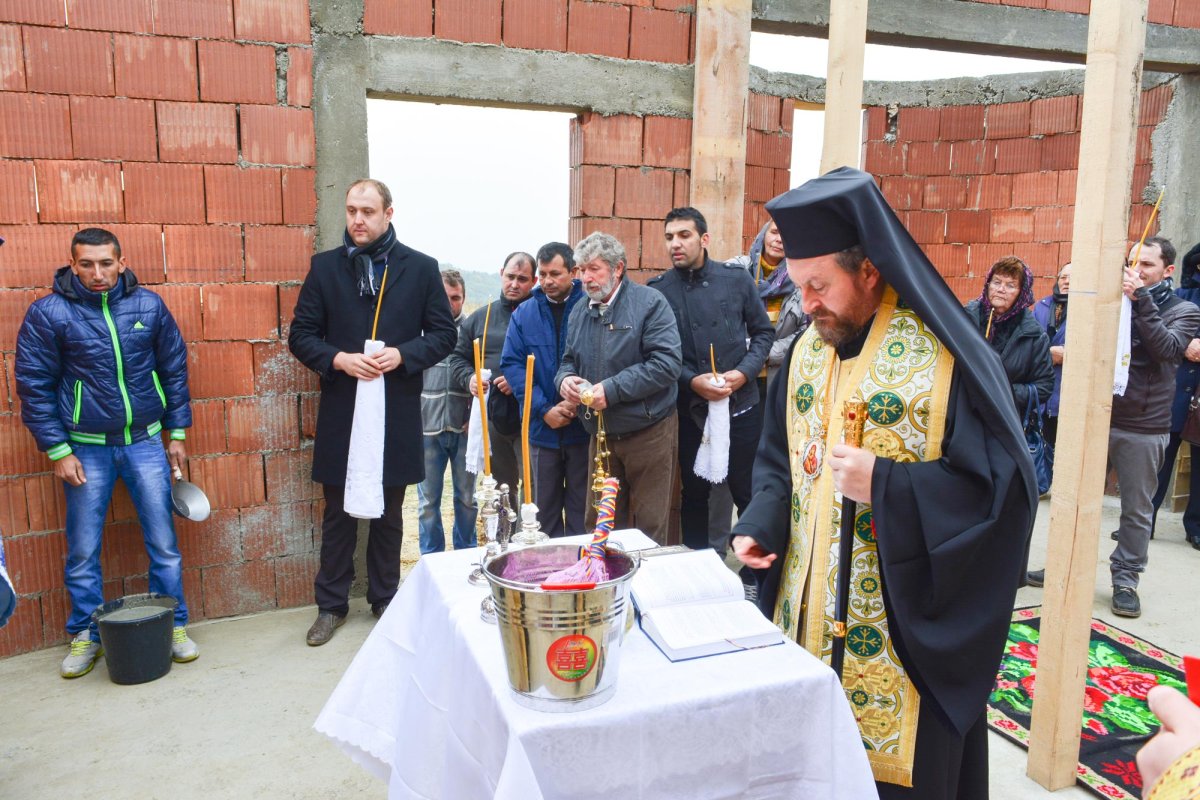Biserici noi în Episcopia Huşilor 68783