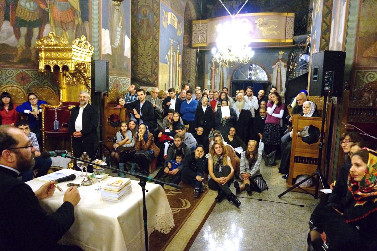 Întâlnire de suflet la Biserica „Sfinții Apostoli” din Capitală 68800